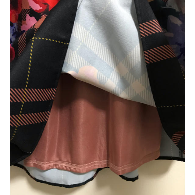 tocco(トッコ)のレア♡tocco彩色フラワーパネルスカート レディースのスカート(ひざ丈スカート)の商品写真