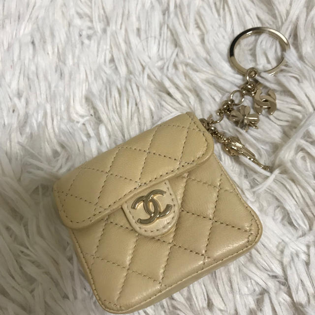 CHANEL(シャネル)のミニミニマトラッセバッグチャーム レディースのアクセサリー(チャーム)の商品写真