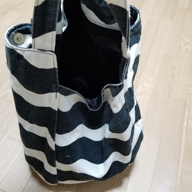 marimekko(マリメッコ)のマリメッコトートバッグ レディースのバッグ(トートバッグ)の商品写真