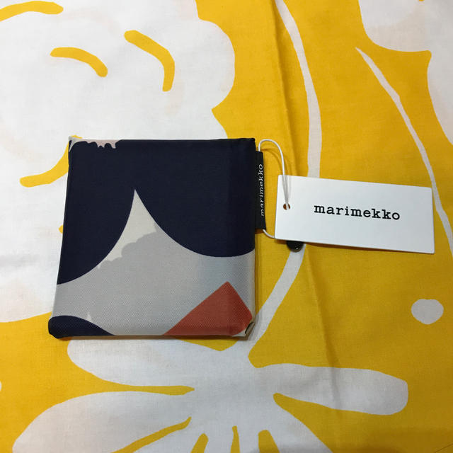 marimekko(マリメッコ)の定価 4,320円 未使用 新品 マリメッコ スマートバッグ エコバッグ バッグ レディースのバッグ(エコバッグ)の商品写真