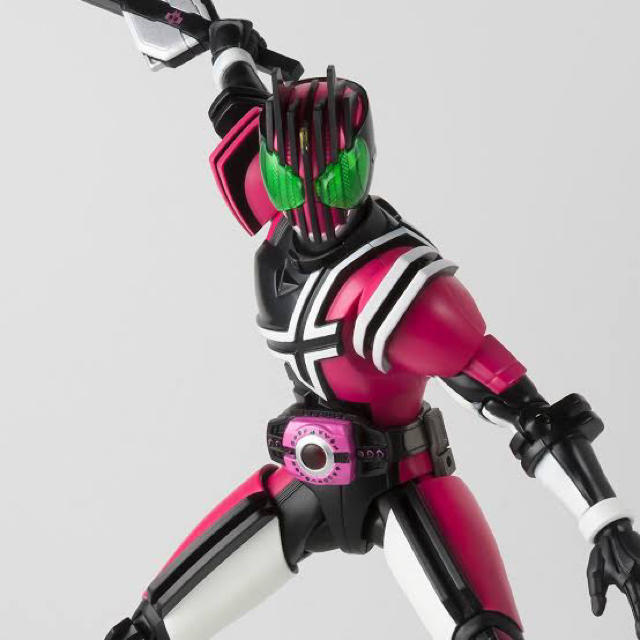 S.H.Figuarts 仮面ライダーディケイド（ネオディケイドライバーVer.