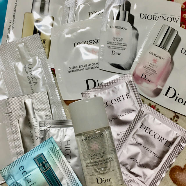 Dior(ディオール)のサンプル24点 コスメ/美容のキット/セット(サンプル/トライアルキット)の商品写真