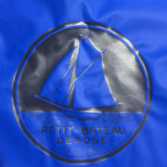 PETIT BATEAU(プチバトー)の新品未使用 プチバトー ロゴ入りトートバッグ ブルー 青 キッズ/ベビー/マタニティのこども用バッグ(トートバッグ)の商品写真