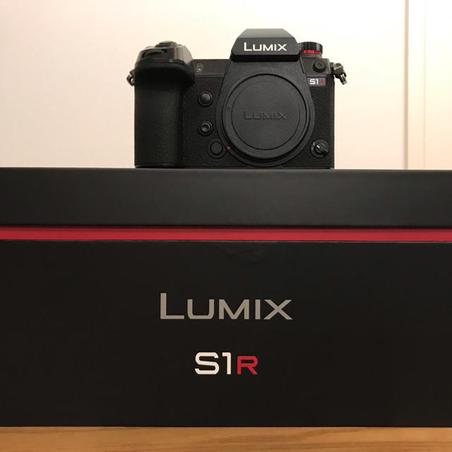 超美品 Lumix S1R 箱など揃っています。