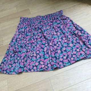 ザラ(ZARA)の新品 ZARA♡小花柄スカート(ミニスカート)