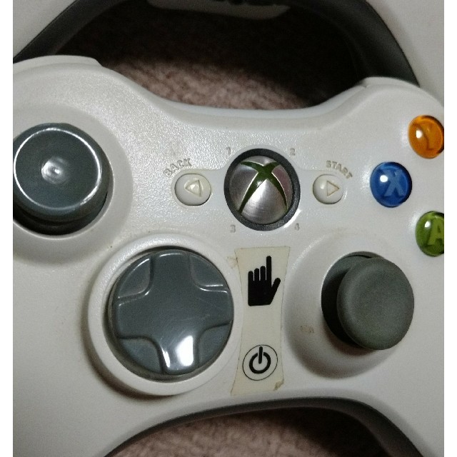 Xbox360(エックスボックス360)のxbox360 s 250GB リキッドブラック スリムモデル エンタメ/ホビーのゲームソフト/ゲーム機本体(家庭用ゲーム機本体)の商品写真