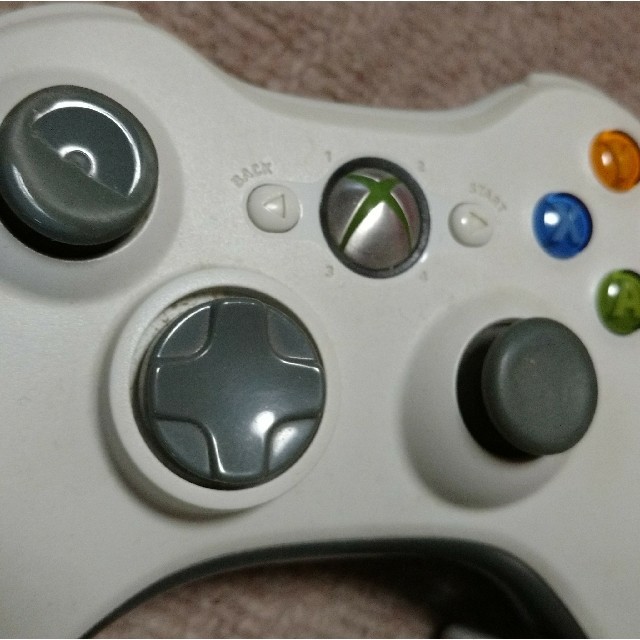 Xbox360(エックスボックス360)のxbox360 s 250GB リキッドブラック スリムモデル エンタメ/ホビーのゲームソフト/ゲーム機本体(家庭用ゲーム機本体)の商品写真