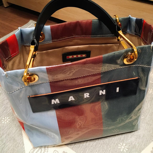 Marni(マルニ)の【MARNI】新作 ポリアミド GLOSSY GRIP ハンドバッグ レディースのバッグ(ハンドバッグ)の商品写真