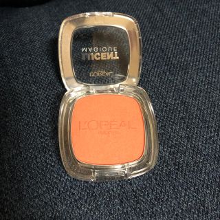 ロレアルパリ(L'Oreal Paris)のロレアルパリ　ルーセントマジック　パウダーブラッシュC4アーシーコーラル(チーク)