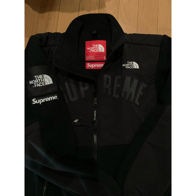 Supreme(シュプリーム)のSupreme north face denali arc fleece 黒　M メンズのジャケット/アウター(ブルゾン)の商品写真