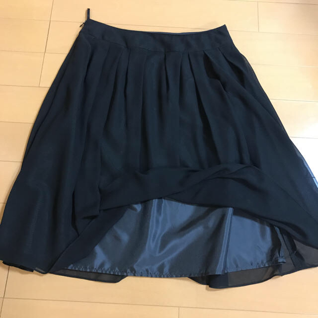 RU(アールユー)のマルイのドレスデコで購入 スカート 大きいサイズ 15号 新品 レディースのスカート(ひざ丈スカート)の商品写真