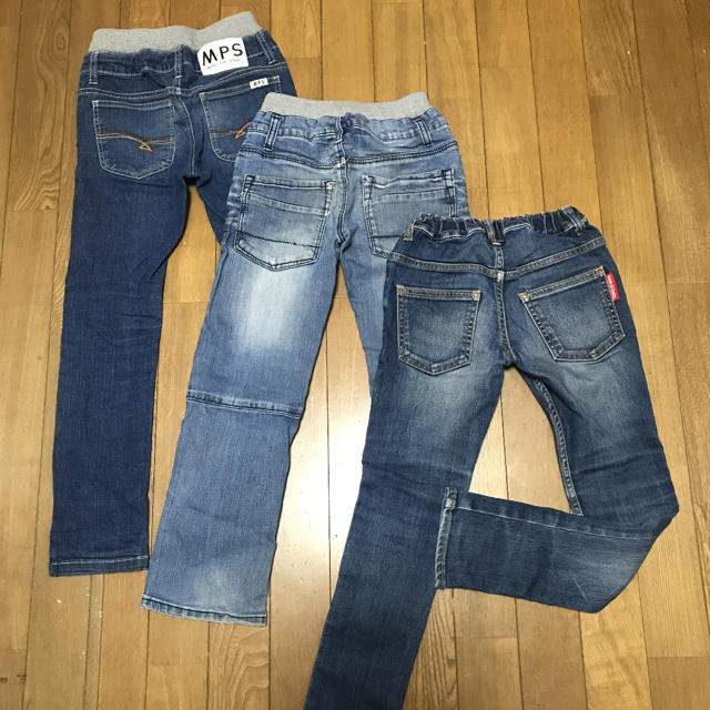 MPS(エムピーエス)の3本まとめ売り デニム ジーンズ キッズ 120〜130 キッズ/ベビー/マタニティのキッズ服男の子用(90cm~)(パンツ/スパッツ)の商品写真