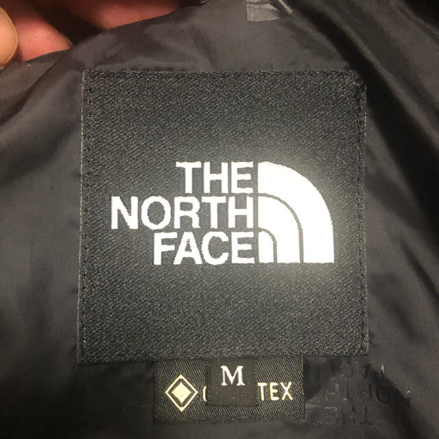 THE NORTH FACE(ザノースフェイス)のマウンテンライトジャケット　ブリティッシュカーキ　Mサイズ メンズのジャケット/アウター(マウンテンパーカー)の商品写真