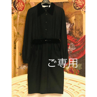 ヴァレンティノ(VALENTINO)のヴァレンティノ　高級ウール　シルクベルベット襟のブラックドレス(ひざ丈ワンピース)