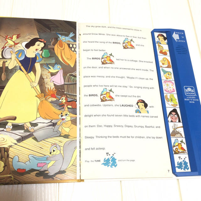 Disney(ディズニー)のディズニー 英語 絵本、白雪姫 サウンド付き エンタメ/ホビーの本(絵本/児童書)の商品写真