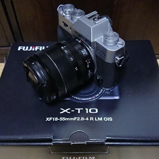 富士フイルム(フジフイルム)のFUJIFILM X-T10 スマホ/家電/カメラのカメラ(ミラーレス一眼)の商品写真