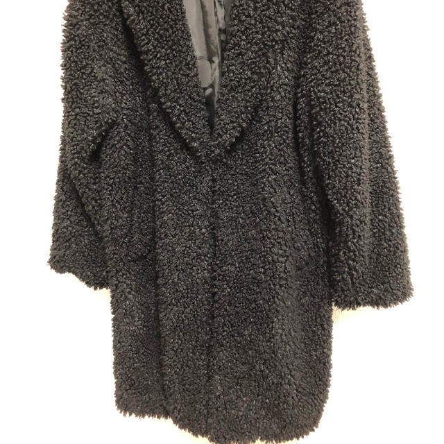 AZUL by moussy(アズールバイマウジー)の美品　AZUL アズール　ブラック　黒　もこもこ　コート レディースのジャケット/アウター(ロングコート)の商品写真