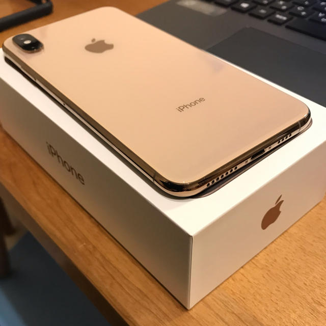 iPhoneXS Max 64GB ドコモSIMロック解除済◯ゴールド-