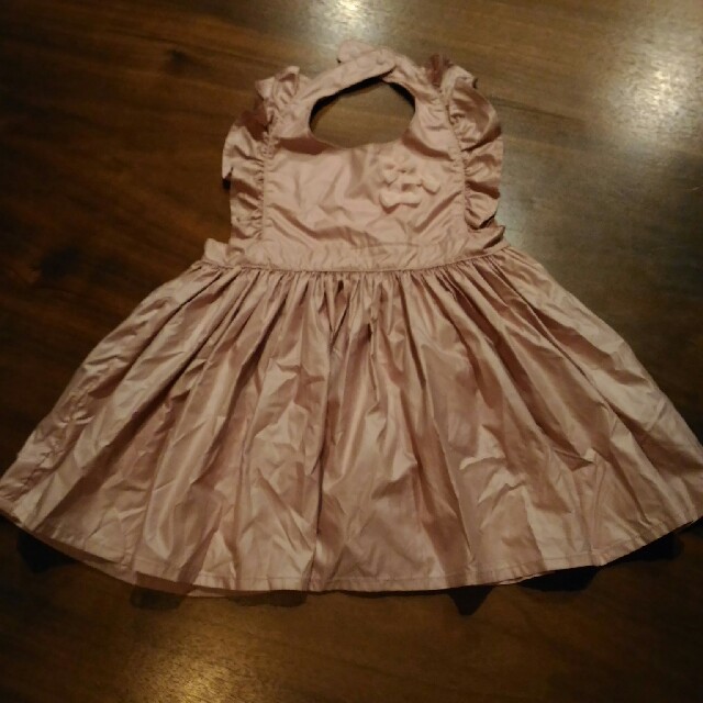 kumikyoku（組曲）(クミキョク)の組曲　エプロン型ドレス　90 キッズ/ベビー/マタニティのキッズ服女の子用(90cm~)(ドレス/フォーマル)の商品写真