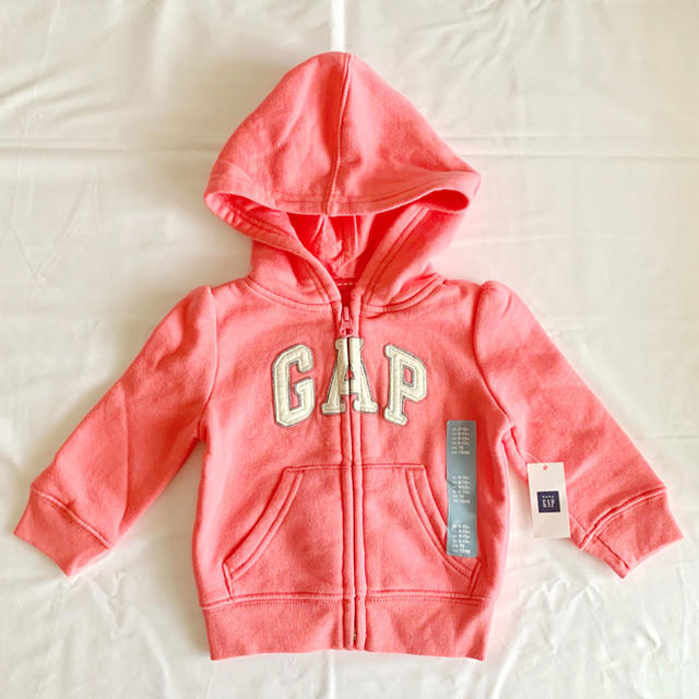 babyGAP(ベビーギャップ)のbaby GAP 𓇼パーカー𓇼サイズ70 キッズ/ベビー/マタニティのベビー服(~85cm)(トレーナー)の商品写真