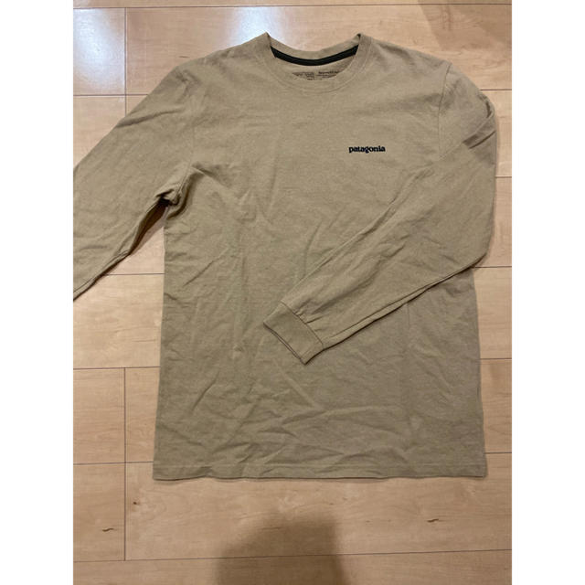 patagonia(パタゴニア)のパタゴニア　tシャツ　ロングスリーブ・P-6 ロゴ・レスポンシビリティー メンズのトップス(Tシャツ/カットソー(七分/長袖))の商品写真