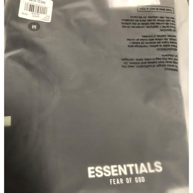 FEAR OF GOD(フィアオブゴッド)の【M】FOG Essentials ナイロン カーゴパンツ 黒 メンズのパンツ(ワークパンツ/カーゴパンツ)の商品写真