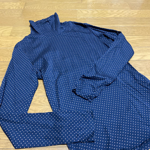 UNIQLO(ユニクロ)のUNIQLOタートルネック レディースのトップス(カットソー(長袖/七分))の商品写真