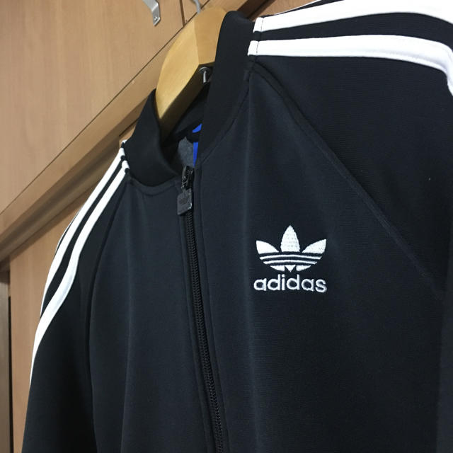 adidas(アディダス)の【adidas originals】トラックジャケット メンズのトップス(ジャージ)の商品写真