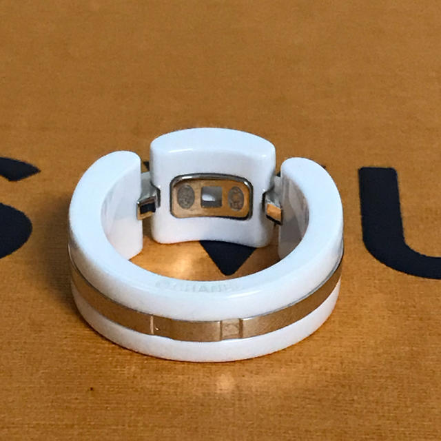 CHANEL(シャネル)のシャネル 指輪 ウルトラリング ホワイトゴールド セラミック 13号 Sサイズ レディースのアクセサリー(リング(指輪))の商品写真