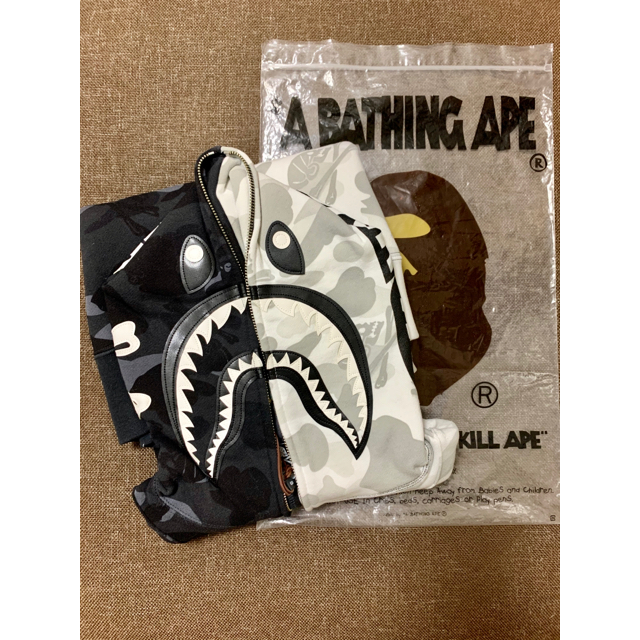 A BATHING APE(アベイシングエイプ)のBAPE NBHD SHARK FULLZIP HOODIE  メンズのトップス(パーカー)の商品写真