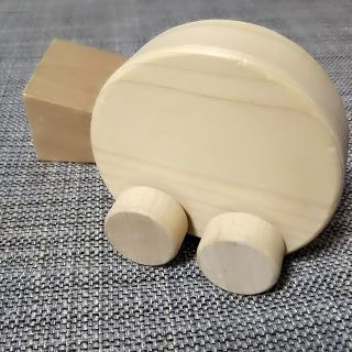 ムジルシリョウヒン(MUJI (無印良品))の値下げ‼️【無印】くるりんカー ベビー 木のおもちゃ 赤ちゃん(知育玩具)