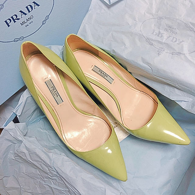 PRADA(プラダ)のPRADA プラダ  パンプス 38.5 グリーン　緑 レディースの靴/シューズ(ハイヒール/パンプス)の商品写真