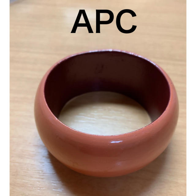 A.P.C(アーペーセー)のAPC ウッドブレスレッド（サーモンピンク） レディースのアクセサリー(ブレスレット/バングル)の商品写真