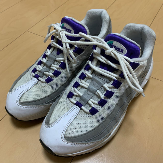 NIKE(ナイキ)のNIKE ナイキ スニーカー AIRMAX95 グレープ 25cm メンズの靴/シューズ(スニーカー)の商品写真