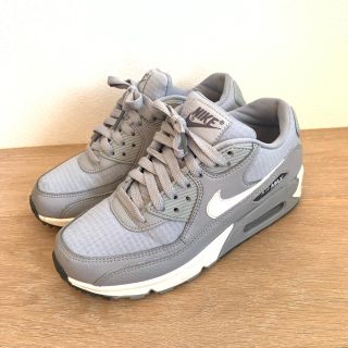 ナイキ(NIKE)のNIKE エアマックス 90 ライトグレー 22.５センチ 送料無料✨(スニーカー)