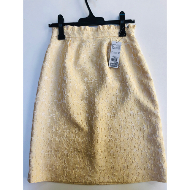 SunaUna(スーナウーナ)のスーナウーナ　スカート 新品タグ付き レディースのスカート(ひざ丈スカート)の商品写真