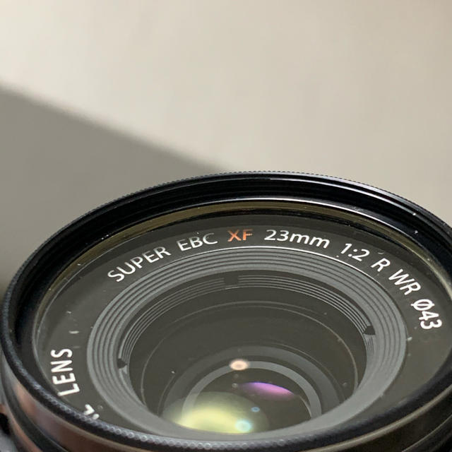 【返品送料無料】 FUJIFILM - 富士フイルム 単焦点広角レンズ 保証あり　専用 XF23mmF2 レンズ(単焦点)