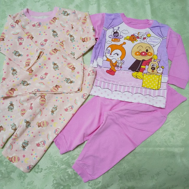 アンパンマン キッズパジャマ上下２着セット 95 キッズ/ベビー/マタニティのキッズ服女の子用(90cm~)(パジャマ)の商品写真