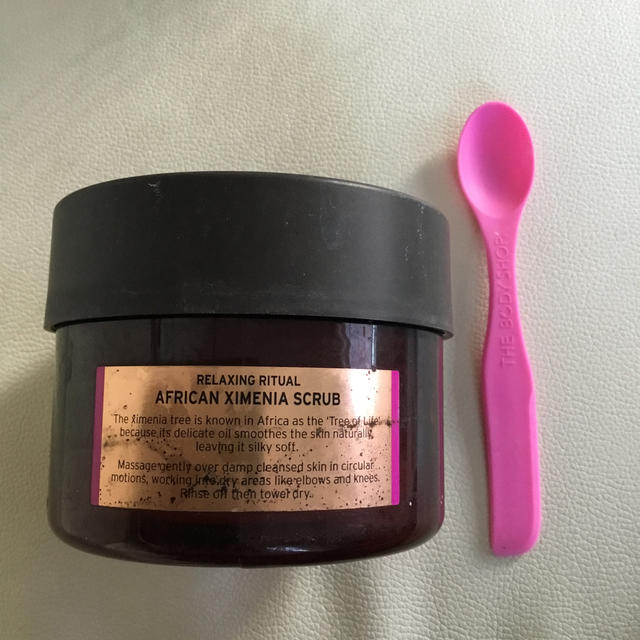 THE BODY SHOP(ザボディショップ)のボディーショップ  ボディースクラブ(385g) コスメ/美容のボディケア(ボディスクラブ)の商品写真