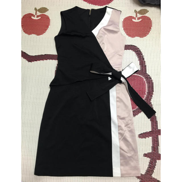 新品・未使用 ドレス レディースのフォーマル/ドレス(ミディアムドレス)の商品写真