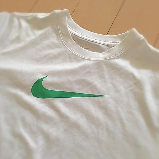 ナイキ(NIKE)のナイキ　半袖T 白　シンプル　キッズ　子供Ｌ(Tシャツ(半袖/袖なし))