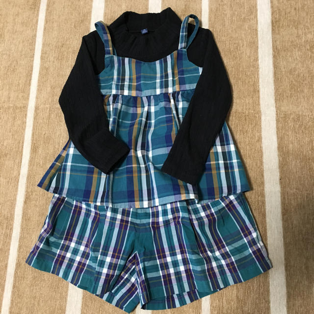 GU(ジーユー)のGU 上下セット 110 キッズ/ベビー/マタニティのキッズ服女の子用(90cm~)(Tシャツ/カットソー)の商品写真