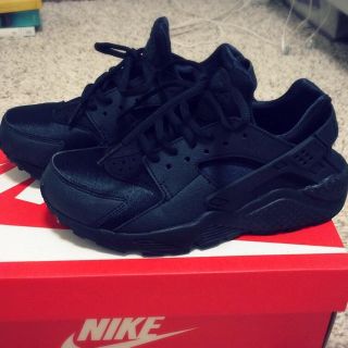 ナイキ(NIKE)のNIKE ハラチ ブラック(スニーカー)