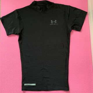 アンダーアーマー(UNDER ARMOUR)のUNDER ARMOUR メンズ　シャツ　black(Tシャツ/カットソー(半袖/袖なし))