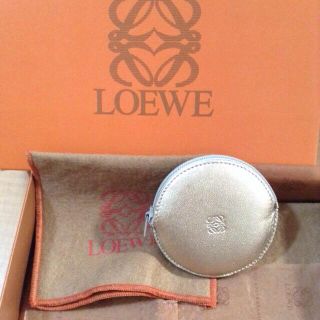 ロエベ(LOEWE)のロエベ新品シルバーゴールドコインケース(コインケース)