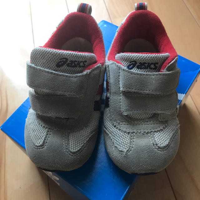 asics(アシックス)のアシックス スニーカー 14.5cm キッズ/ベビー/マタニティのベビー靴/シューズ(~14cm)(スニーカー)の商品写真