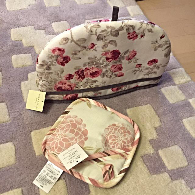 LAURA ASHLEY(ローラアシュレイ)のローラ  アシュレイ セット お値下げ インテリア/住まい/日用品のキッチン/食器(その他)の商品写真