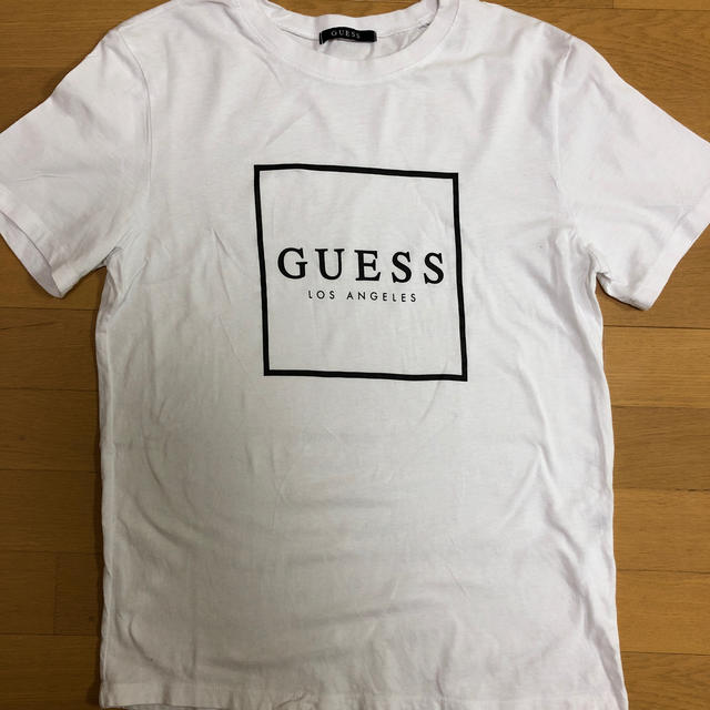 GUESS(ゲス)のGUESS レディースのトップス(Tシャツ(半袖/袖なし))の商品写真