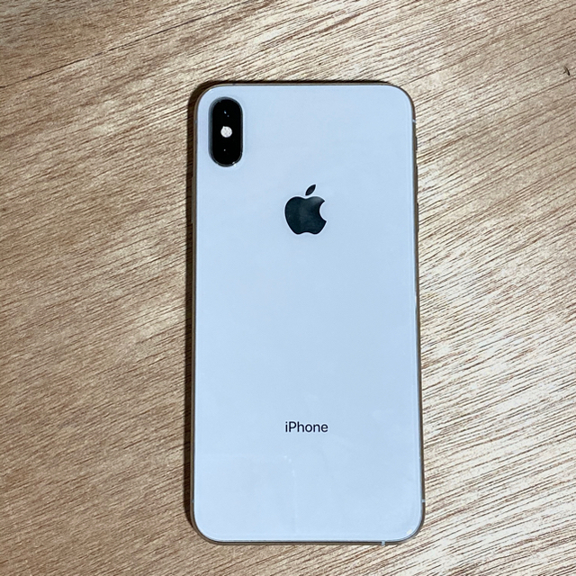 Apple(アップル)の【ラテさん専用】iPhone XS MAX 512GB au  スマホ/家電/カメラのスマートフォン/携帯電話(スマートフォン本体)の商品写真