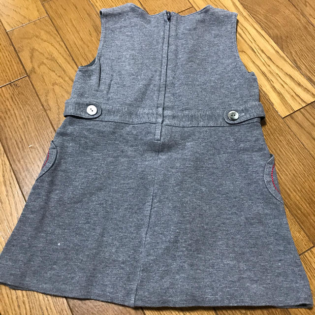 familiar(ファミリア)のファミリア familiar リンゴ 刺繍ワンピース 90 キッズ/ベビー/マタニティのキッズ服女の子用(90cm~)(ワンピース)の商品写真